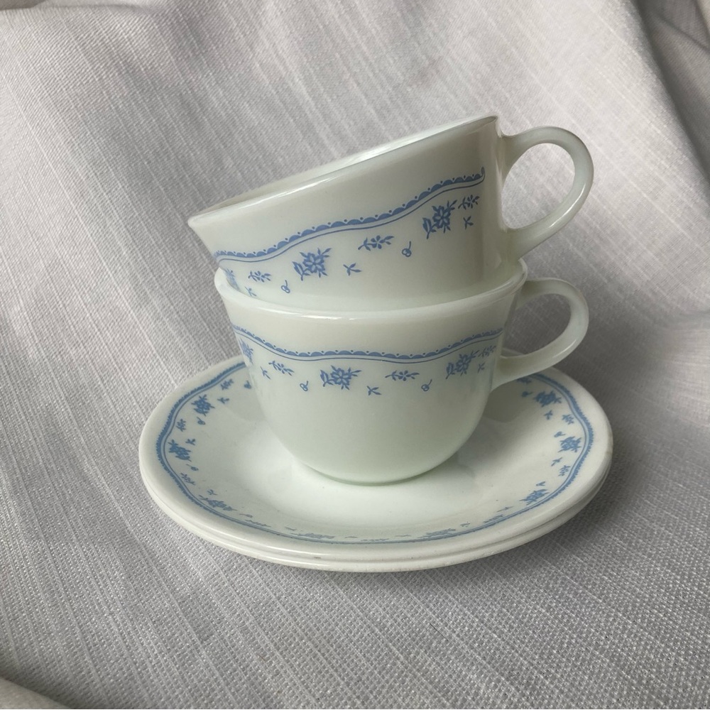Pair of 'Morning Blue' Pyrex Cups and Corelle Saucers (see photos & description)